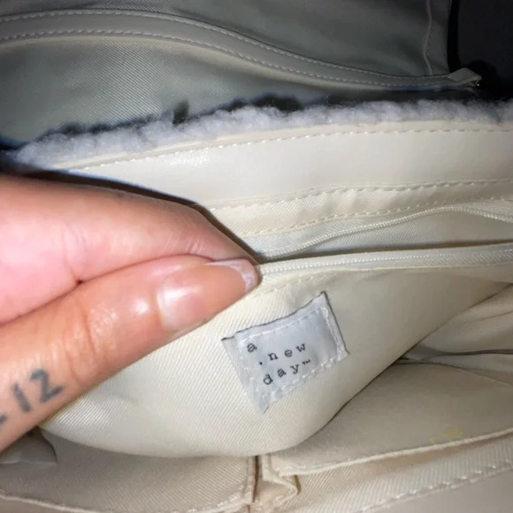 sherpa crossbody/ shoulder bag - Picture 8 of 12